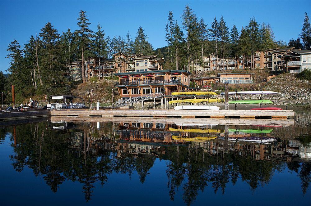 Painted Boat Resort Spa And Marina Madeira Park Exterior foto