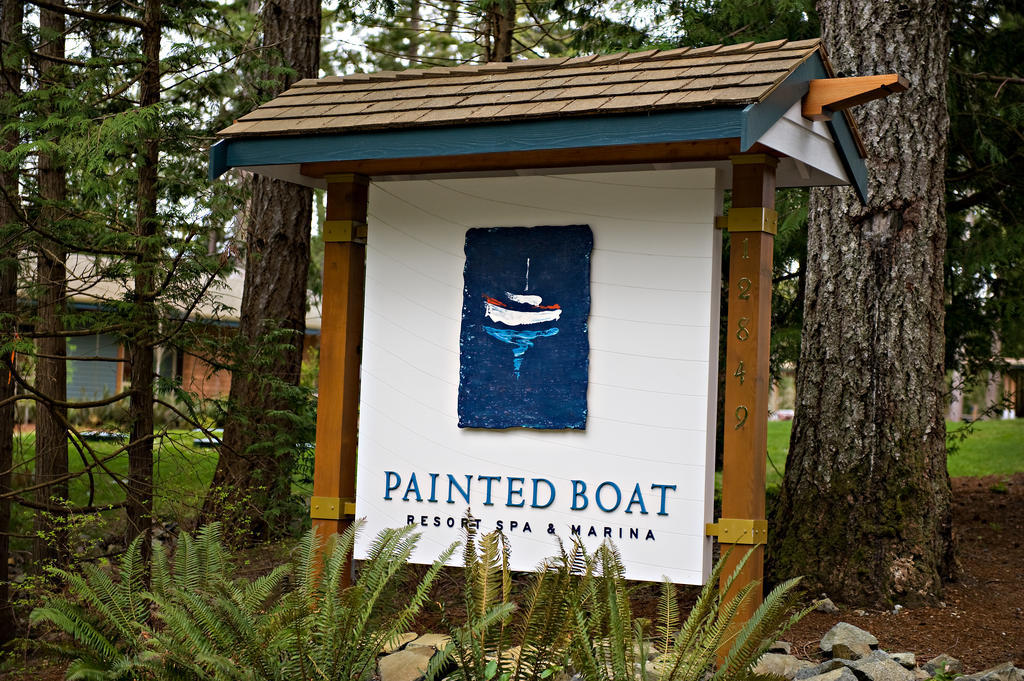 Painted Boat Resort Spa And Marina Madeira Park Exterior foto