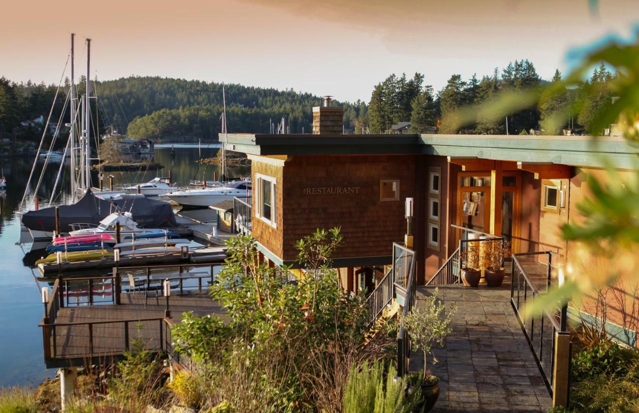 Painted Boat Resort Spa And Marina Madeira Park Exterior foto