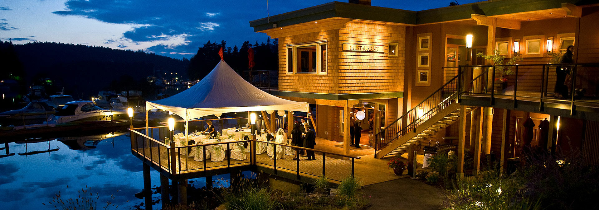 Painted Boat Resort Spa And Marina Madeira Park Exterior foto