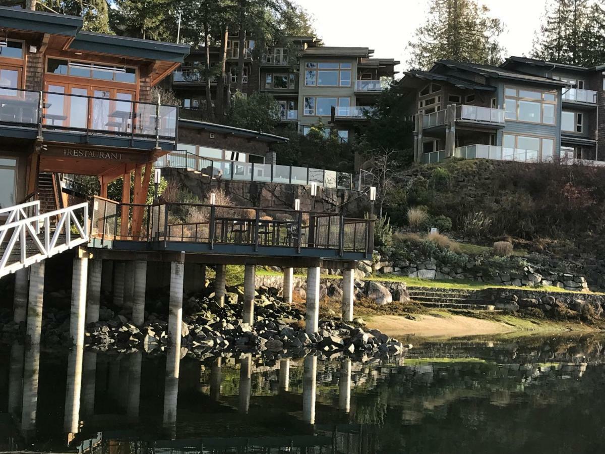 Painted Boat Resort Spa And Marina Madeira Park Exterior foto